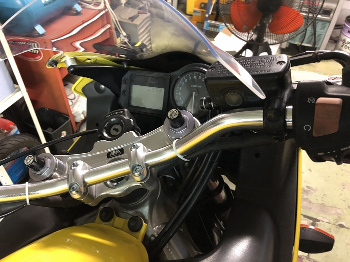 CBR600F（99-06）【PC35】用バーハンドルキット＆バーハンドル化用