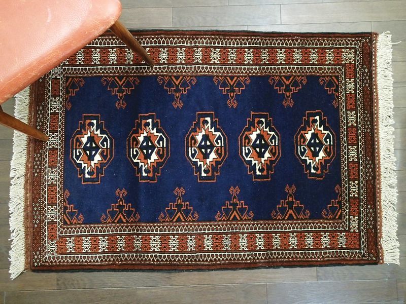 新品 トルクメン ペルシャ 絨毯 1.2m アクセント サイズ 126 x 84 cm