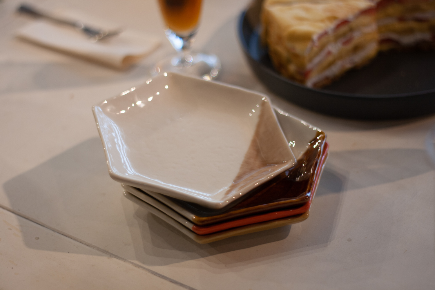 食卓を彩るm.m.d.の食器セット | 読みもの | 瀬戸焼ギフトショップ