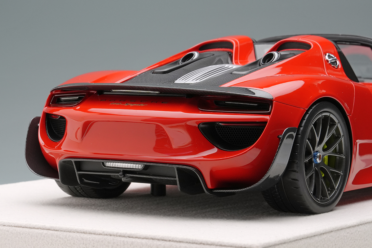 Make Up Co., Ltd. / Porsche 918 Spyder Weissach package 2011