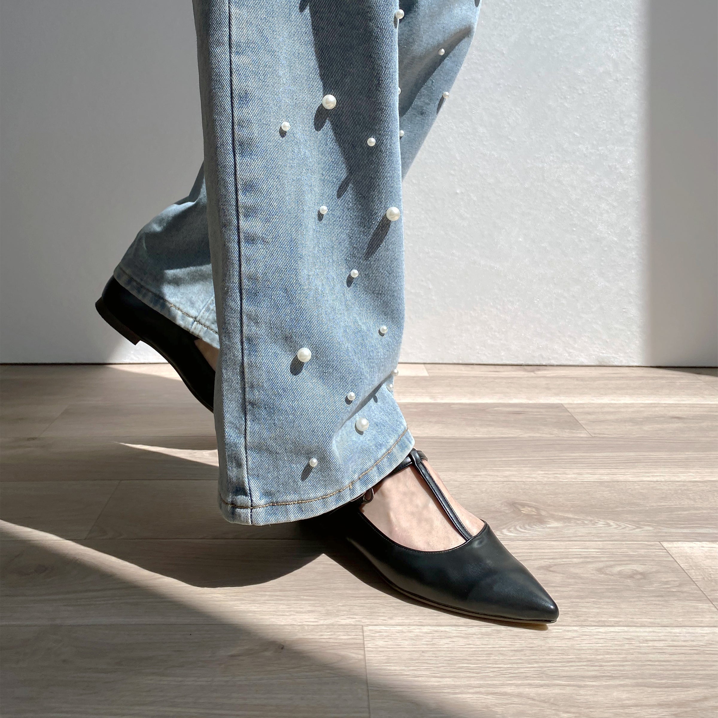 2026SS：Tストラップ フラットシューズ（4796）ブラック – mamian