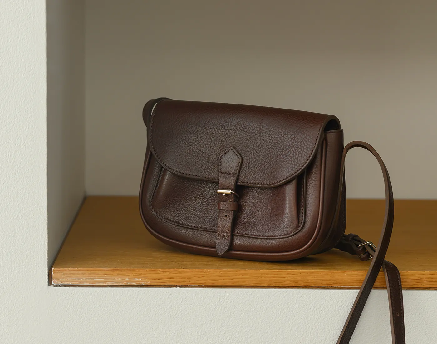 神南店からレザーバッグのご紹介 | MARGARET HOWELL