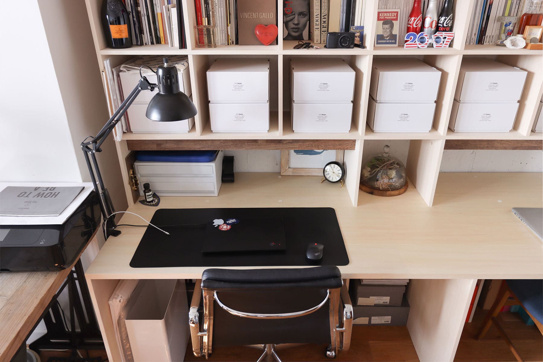 デスクトップを広く使う – Shelf カウンター付き本棚 – マルゲリータ