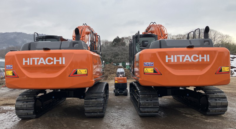 日立ショベル 「ZX8U-2」「ZX200-7」 新車納車させていただきました