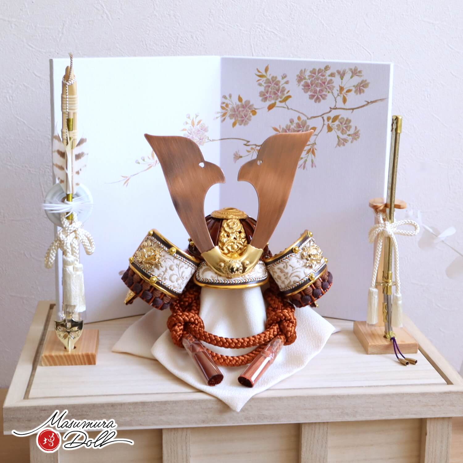 最新作 鹿革 唐草 本印伝ブロンズ兜 透き漆 共吹き返し 大鍬形 京製手