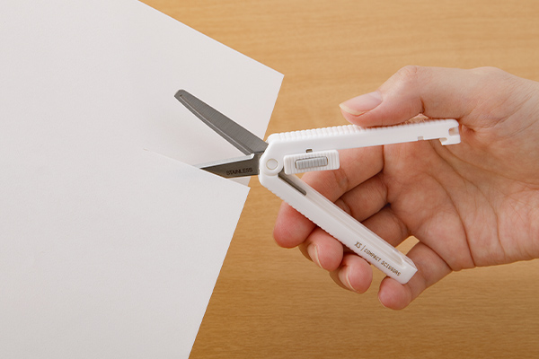 XS コンパクトハサミ 白A（35536006）オンラインストア