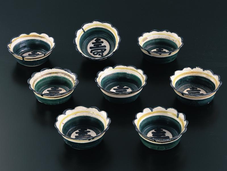 乾山色絵寿字輪花向付 - MIHO MUSEUM