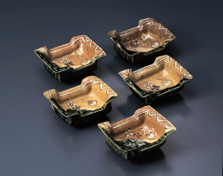 織部切落向付 - MIHO MUSEUM