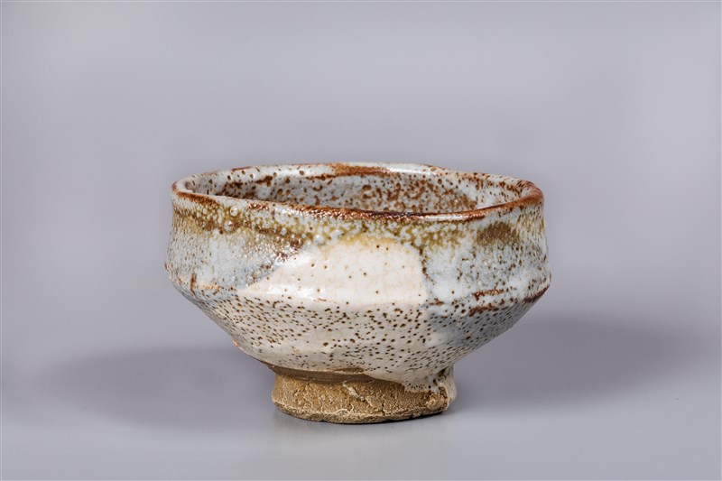 鼠志野茶碗 加藤唐九郎作 - MIHO MUSEUM