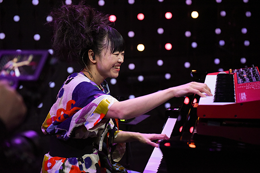 上原ひろみが米国シアトルのラジオ局「KEXP」に出演。Hiromi's