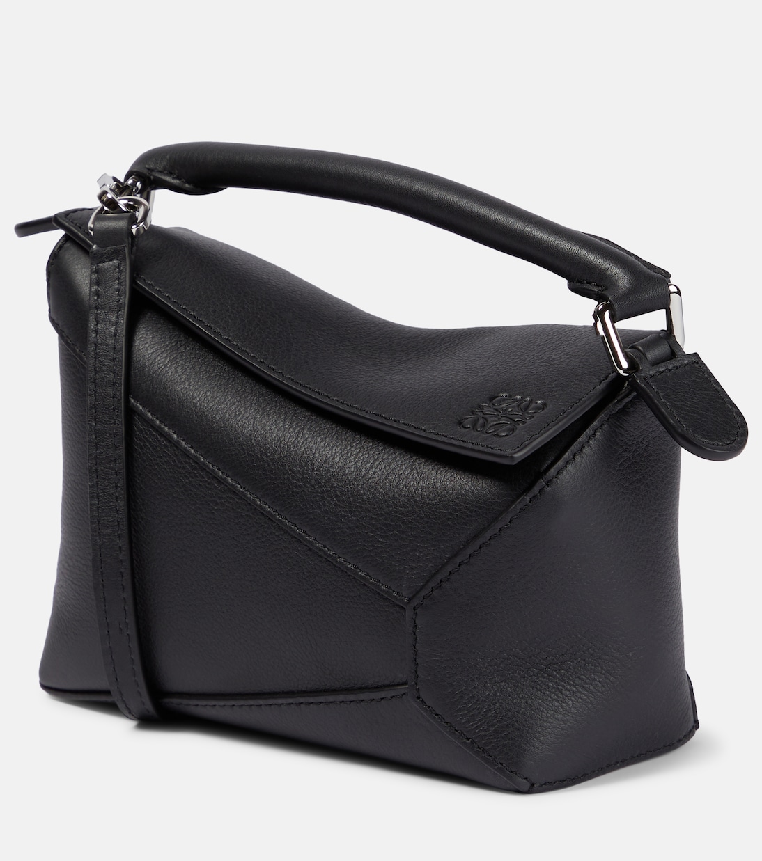 Puzzle Edge Mini leather tote bag in black - Loewe | Mytheresa