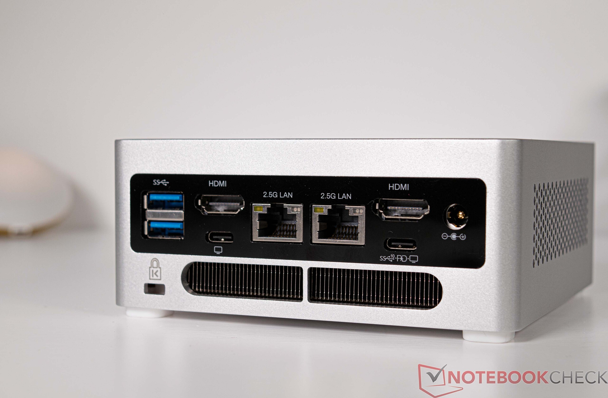 Minisforum Venus Series NAB6 review: The sleek mini PC with a fast