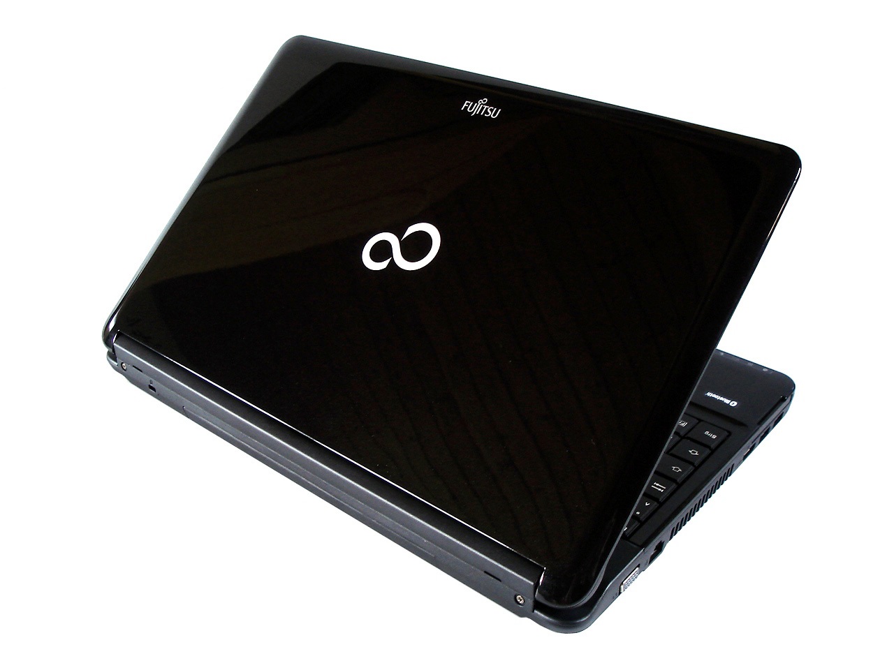 FMV LIFEBOOK AH56/EN ・Ci3／6G／500G／BD・W11 Fujitsu Announces