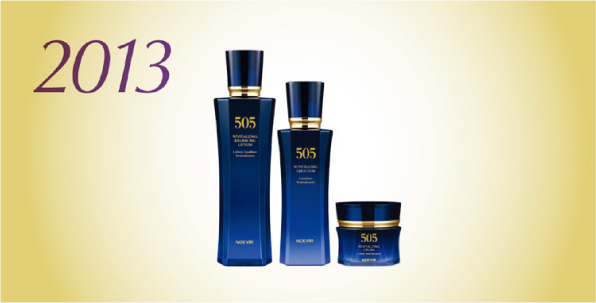 厳選された26種類の植物エキスと2つの有効成分配合。年齢肌に