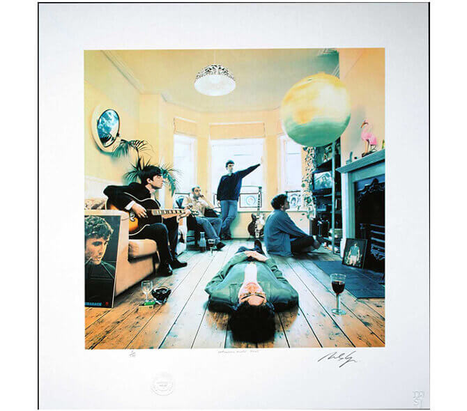 Oasis Definetely Maybeのアルバムジャケ「Definitely Maybe Front」を