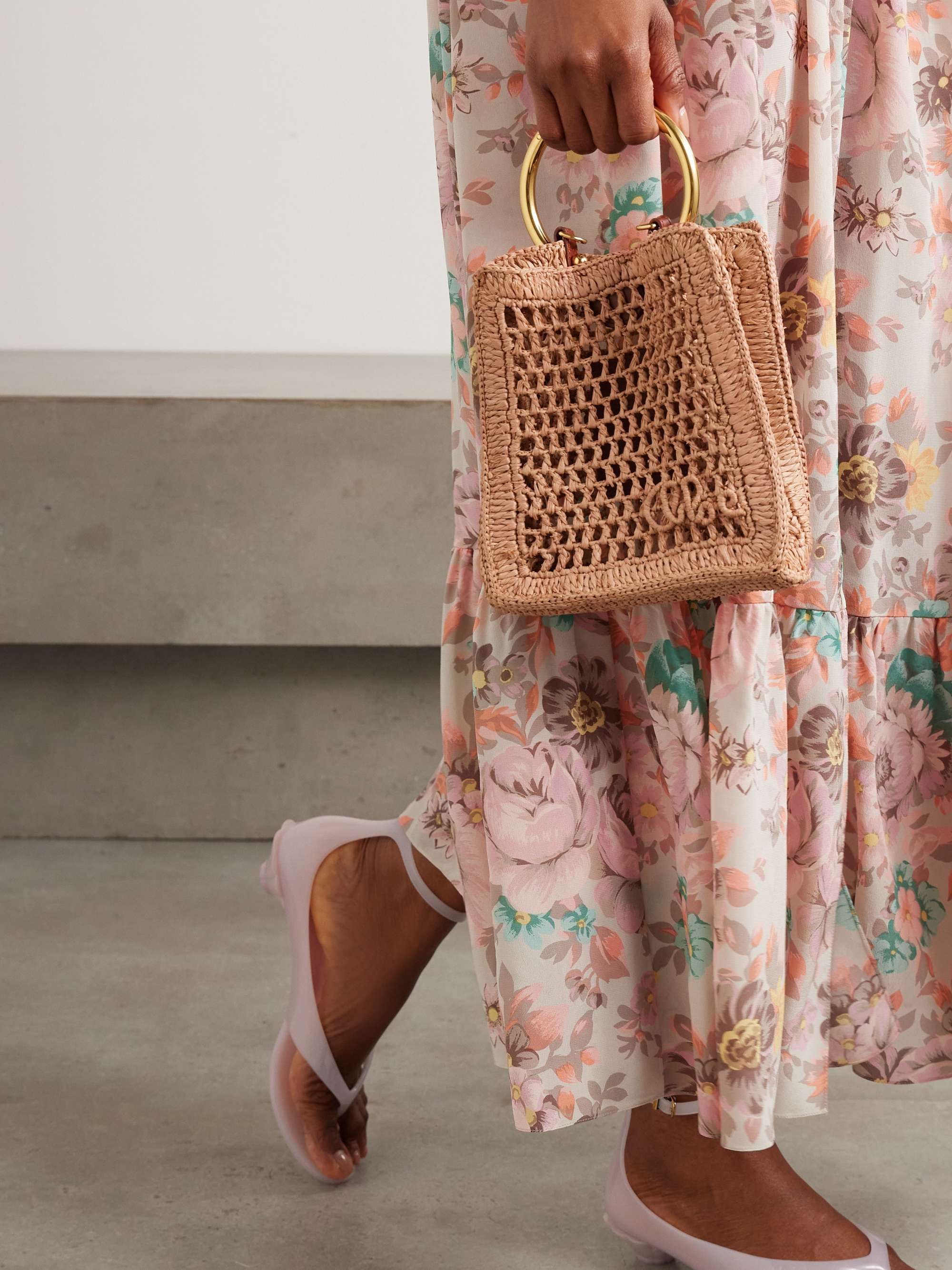 CHLOÉ Summer Banana small leather-trimmed woven raffia tote bag