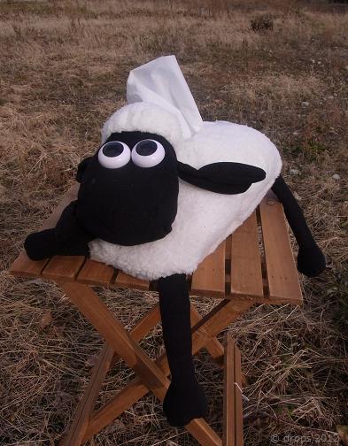 ひつじのショーンのティッシュボックスカバーとパスホルダー