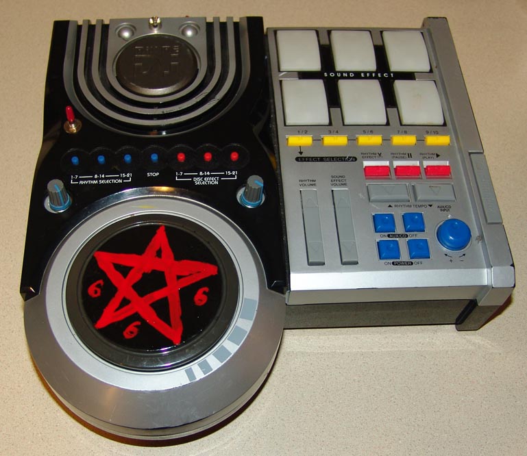 Circuit bending a Mix Me DJ – Negatron Blog