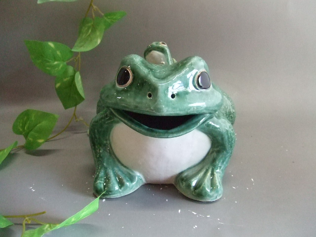 招福 口あき蛙（青色8号）｜中村陶器 信楽焼の通販サイト （滋賀/陶器