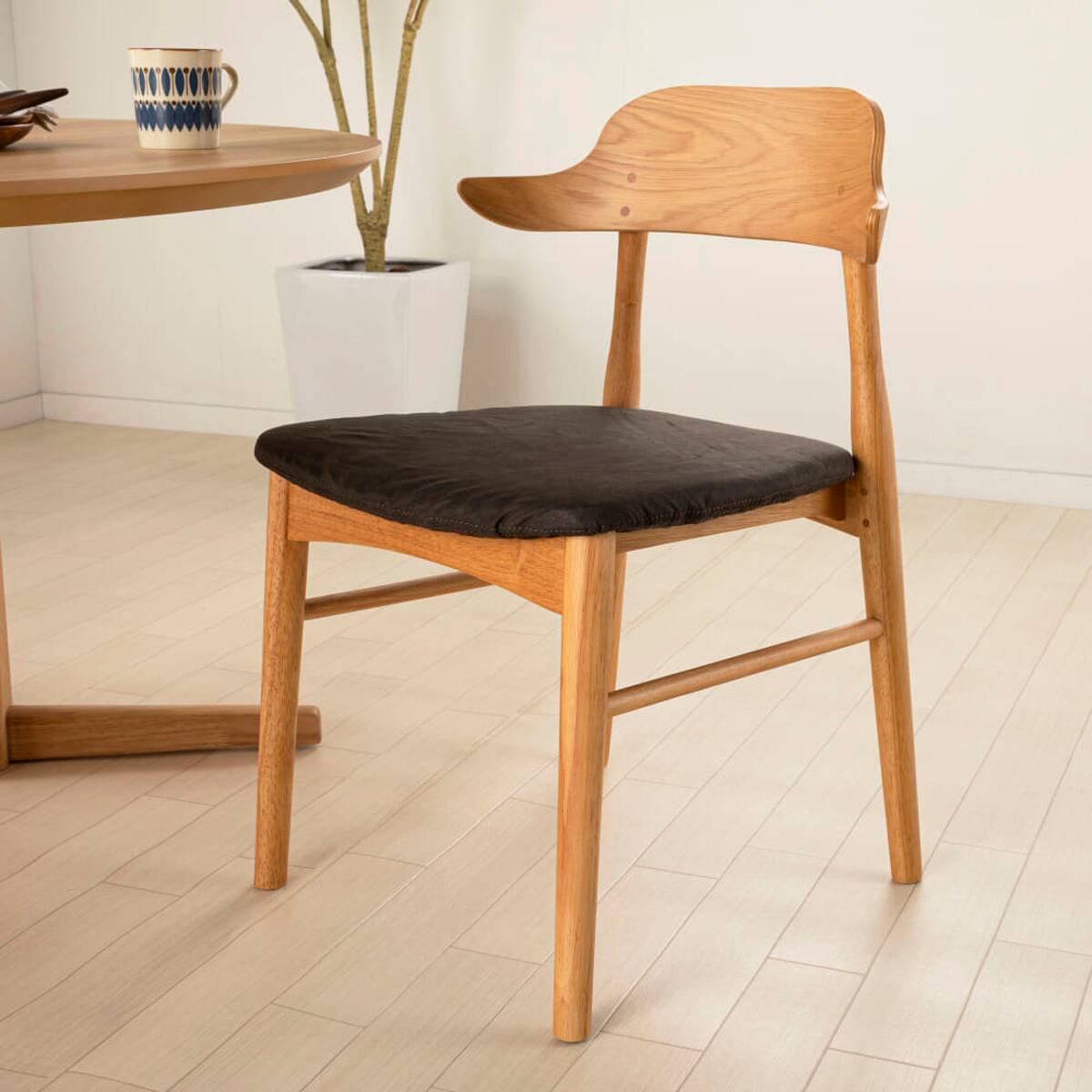 ダイニングチェア(セナール LBR/VBK)【島忠ホームズ商品】 | ニトリ