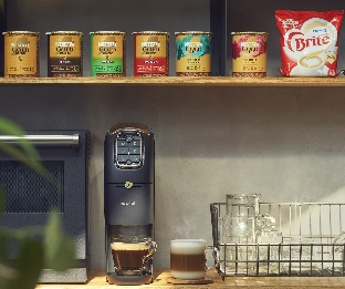 完全無人書店「ほんたす ためいけ 溜池山王メトロピア店」にてコーヒー