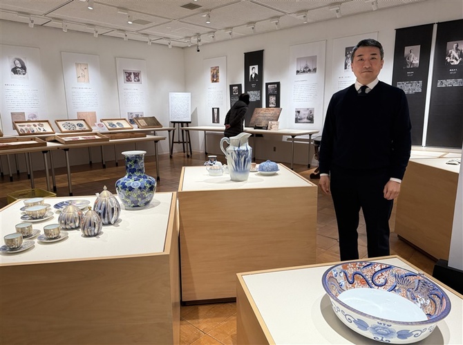 有田焼の老舗「深川製磁」が130年記念展 九州陶磁文化館で明治期に輸出