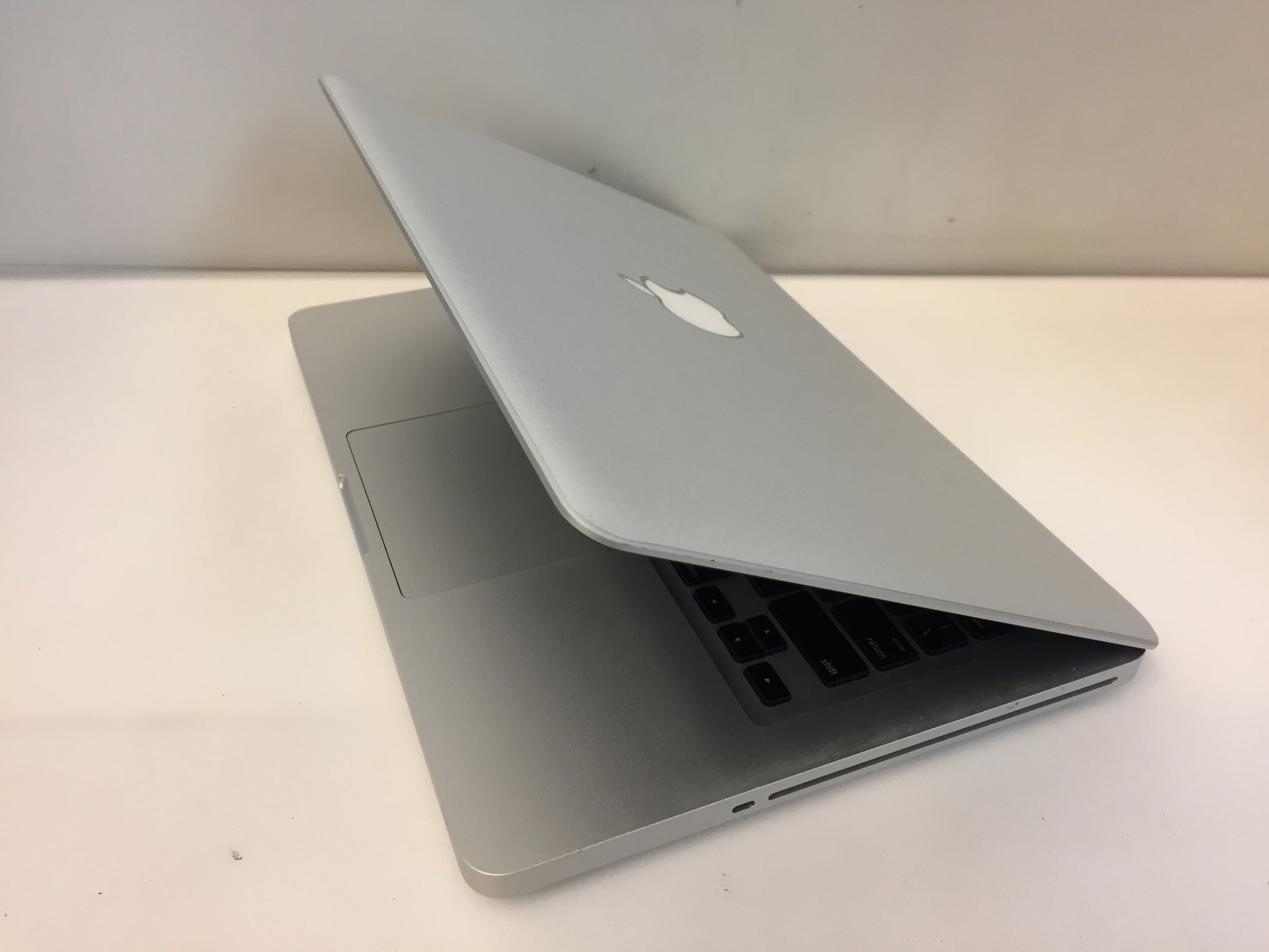 Apple Macbook Pro 13-inch A1278 2011 Core i7 2.8Ghz 8GB 500GB HDD