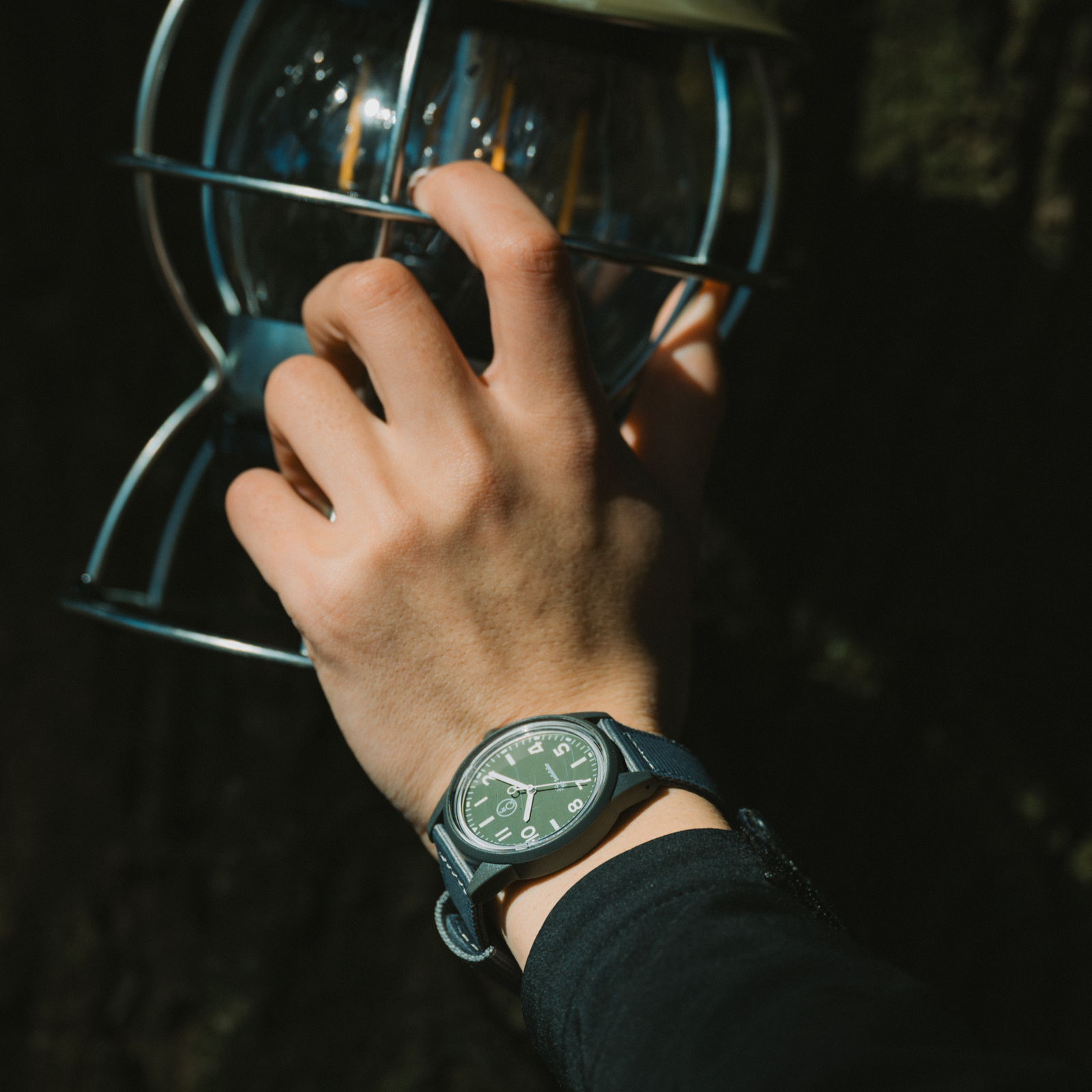 キャンプ系YouTuber「FUKU」コラボモデル – Q&Q SmileSolar ONLINE STORE