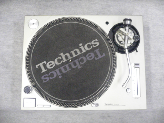 Technics SL-1200MK5 ターンテーブル 2台+ミキサー Technics SL-1200 MK5 ターンテーブル 2台セット Technics SL-1200 MK5