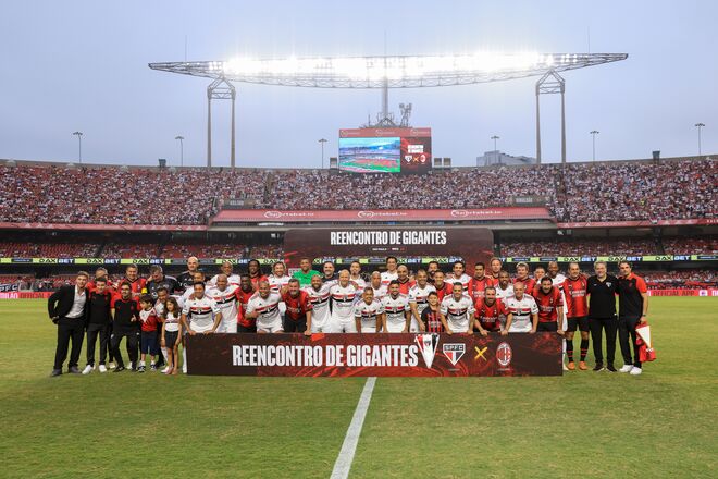 ミランとサンパウロのOBが一堂に会し、「30年ぶりのトヨタカップ」が