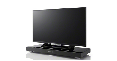 TV前にすっきり設置 高さ5cmのスリムなサウンドバーなどホームシアター