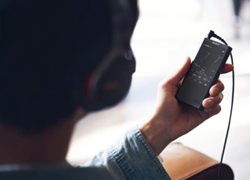 フラッグシップWM1シリーズの高音質技術を詰め込んだウォークマン（R