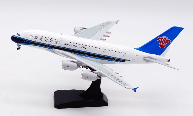 ScaleModelStore.com :: Aviation400 1:400 - AV4135 - China Southern