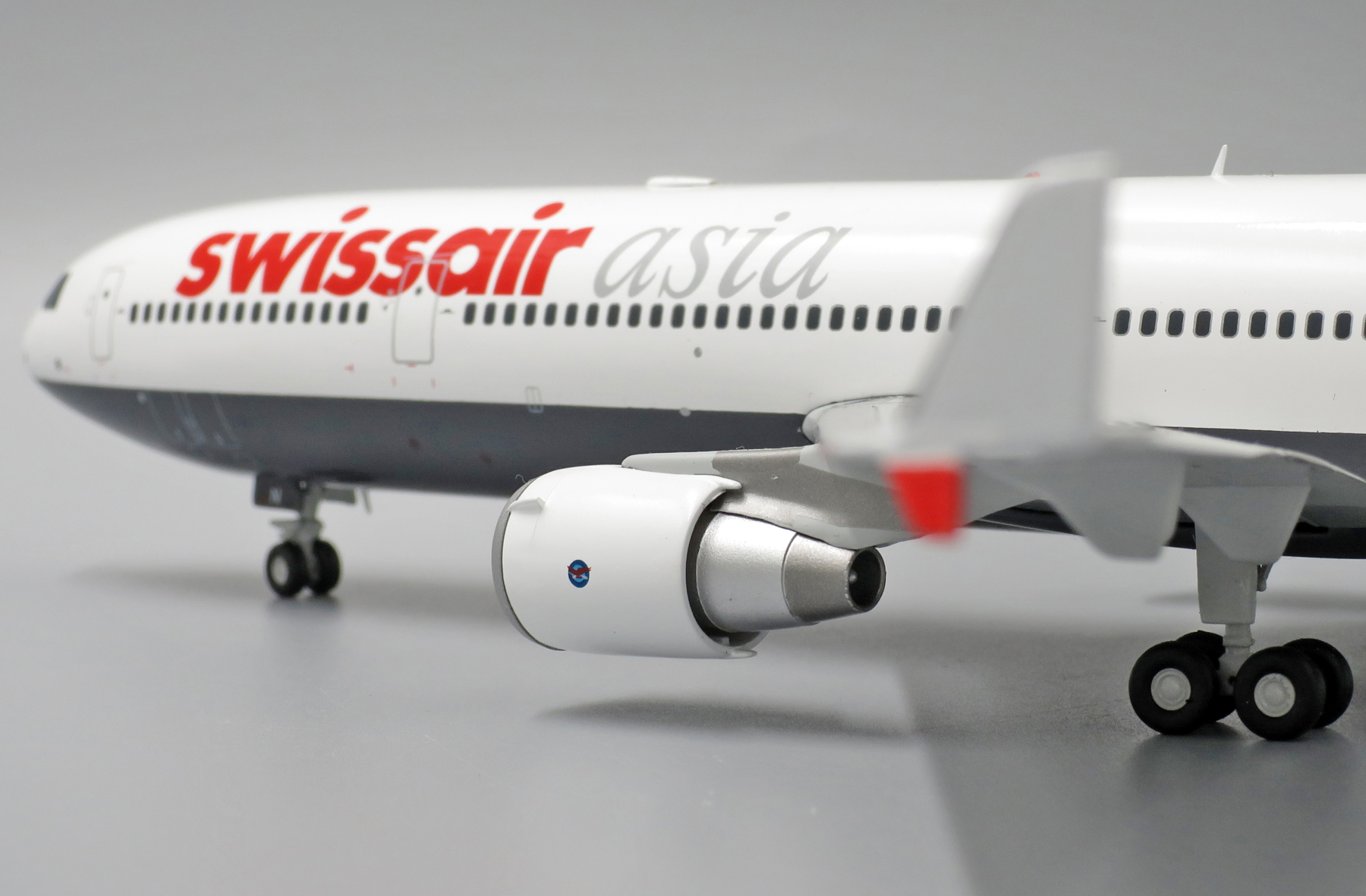 ScaleModelStore.com :: JC Wings 1:200 - LH2147 - Swissair Asia