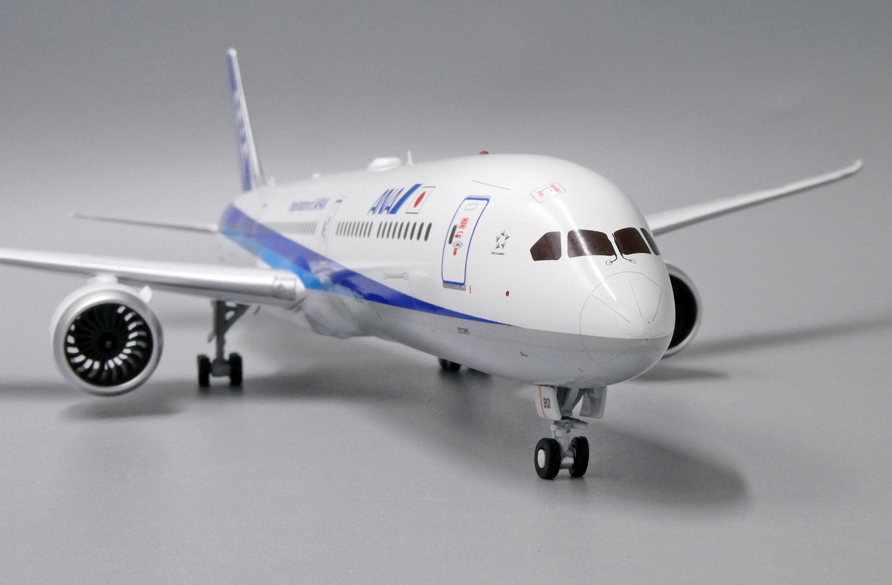 ScaleModelStore.com :: JC Wings 1:200 - EW278X002 - ANA All Nippon
