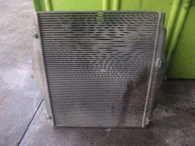 中古トラック部品詳細：インタークーラー、ふそう大型車(三菱/ふそう