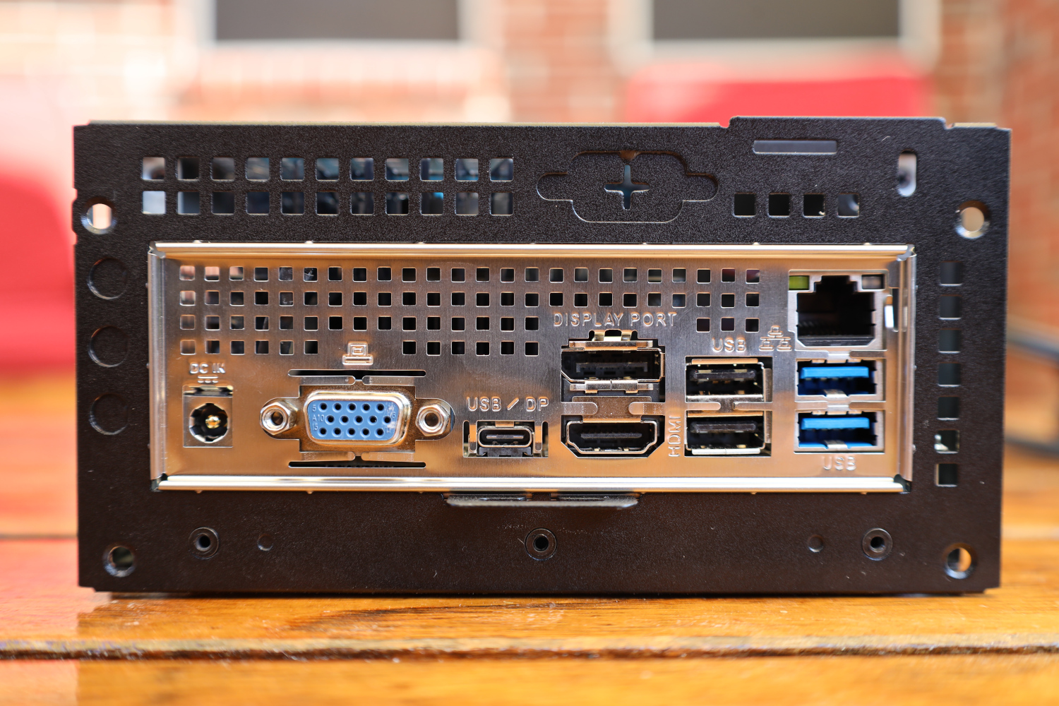 A Compact ASRock DeskMini B660W VMware ESXi Build - ServeTheHome