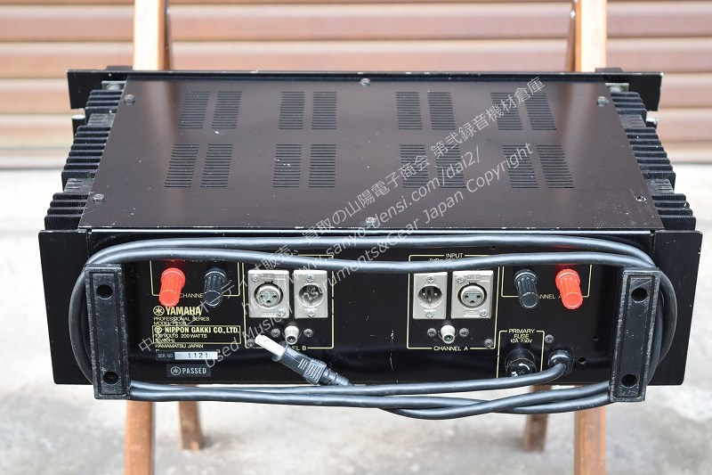 中古音響機材】 YAMAHA P2100 PAパワーアンプ 全国通信販売