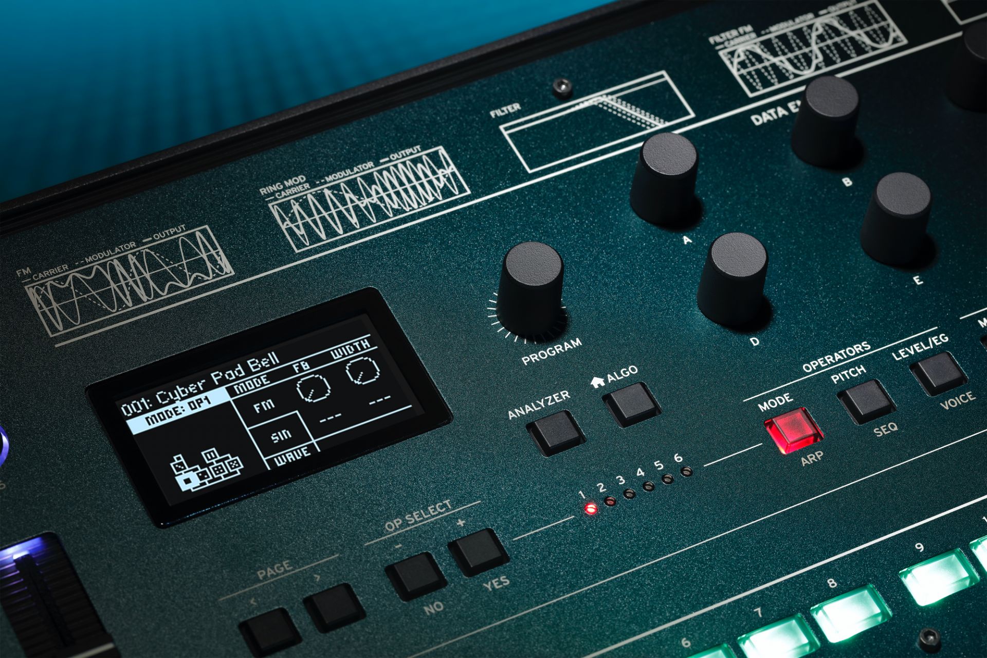 KORG opsix | 新次元のサウンドを生み出す6オペレーター搭載FM