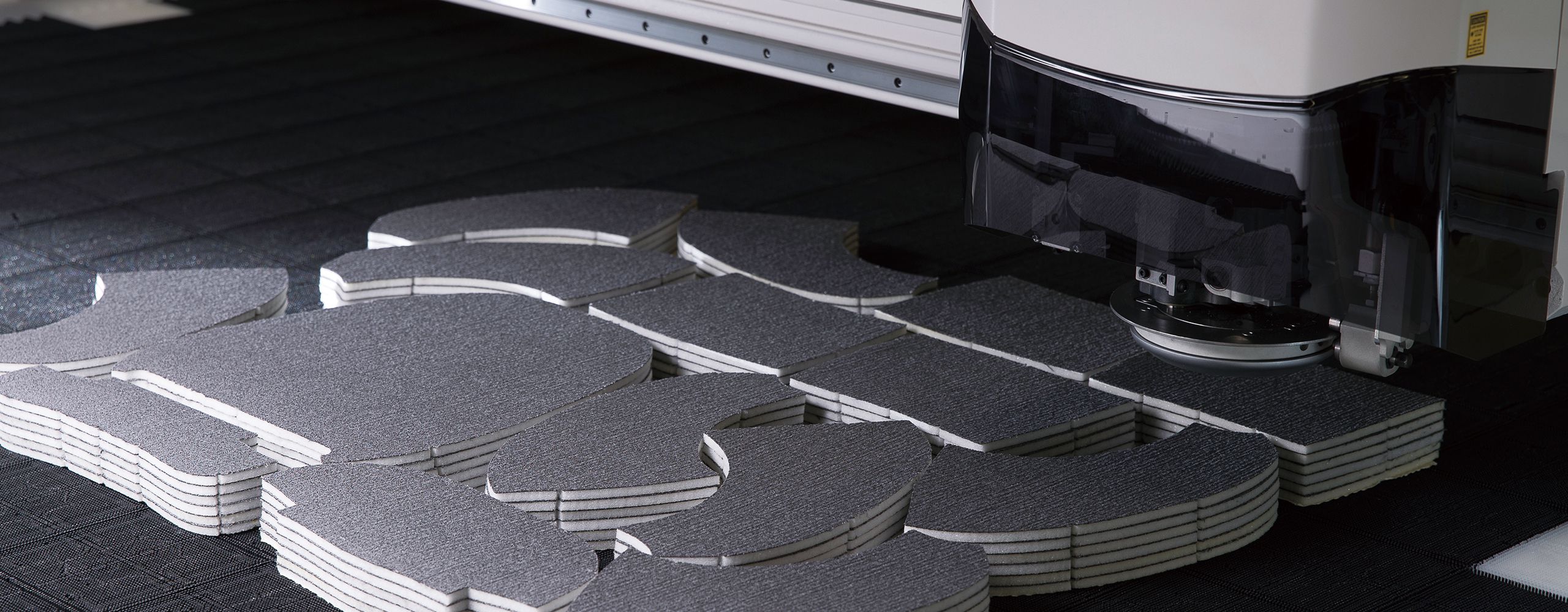 特長 | 自動車内装部品 | CAD/CAMシステム | 製品情報 | 島精機製作所