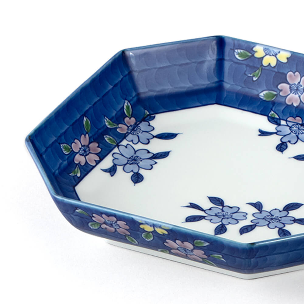 染錦桜濃 方皿 ｜ 有田焼の源右衛門窯公式オンラインショップ