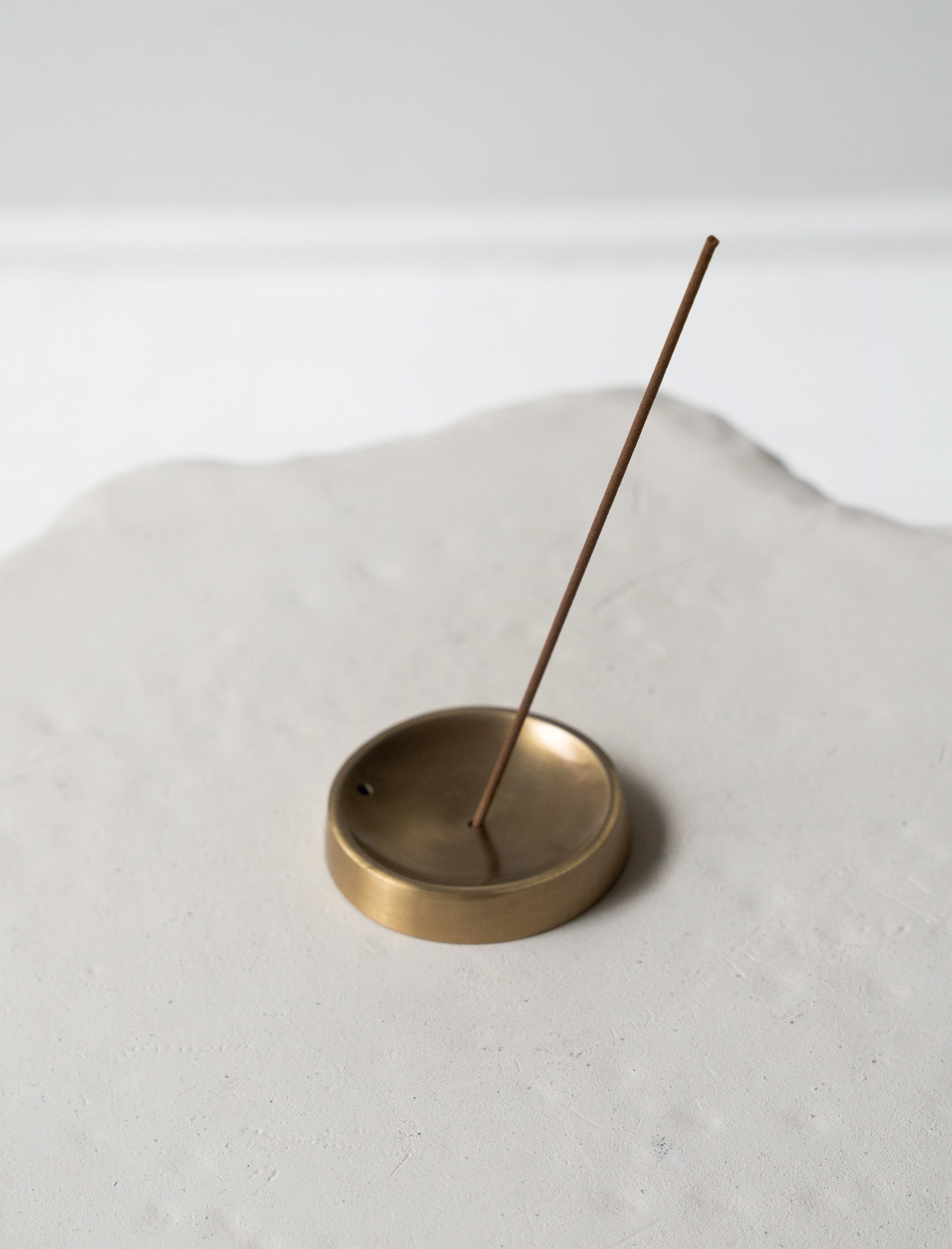 Fog Linen Brass Round Incense Stand – Neighbour