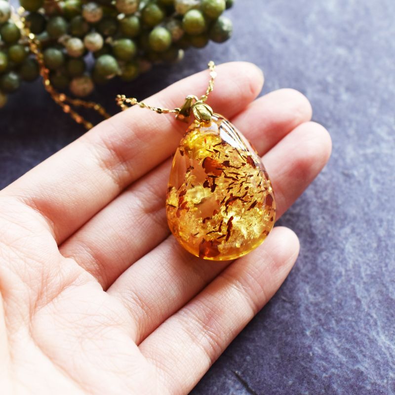 バルティックアンバー（琥珀） ペンダントトップ No.121点もの