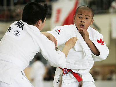 グローバル社会におけるスポーツ界が進むべき道 松浪 健四郎 - Voice