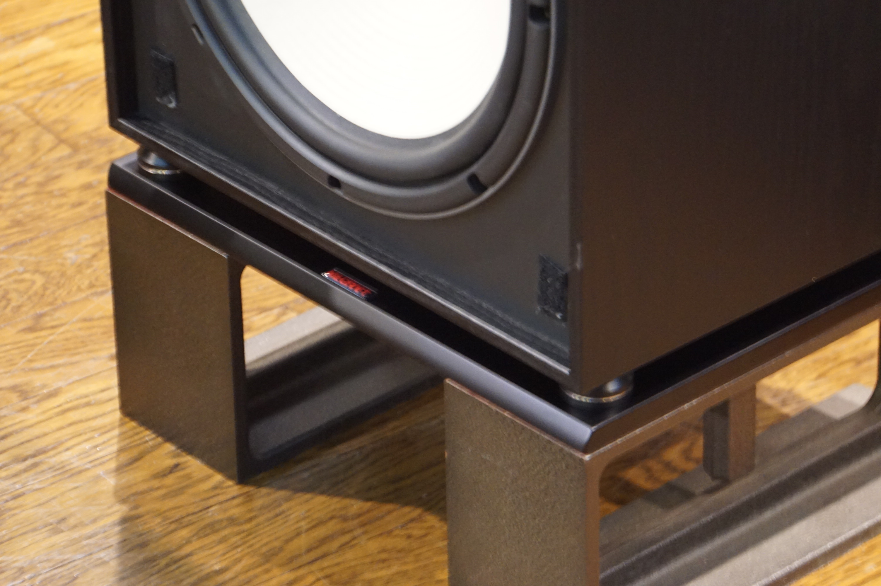 第二弾！JBL70周年記念限定モデル3ウェイ スタジオモニタースピーカー