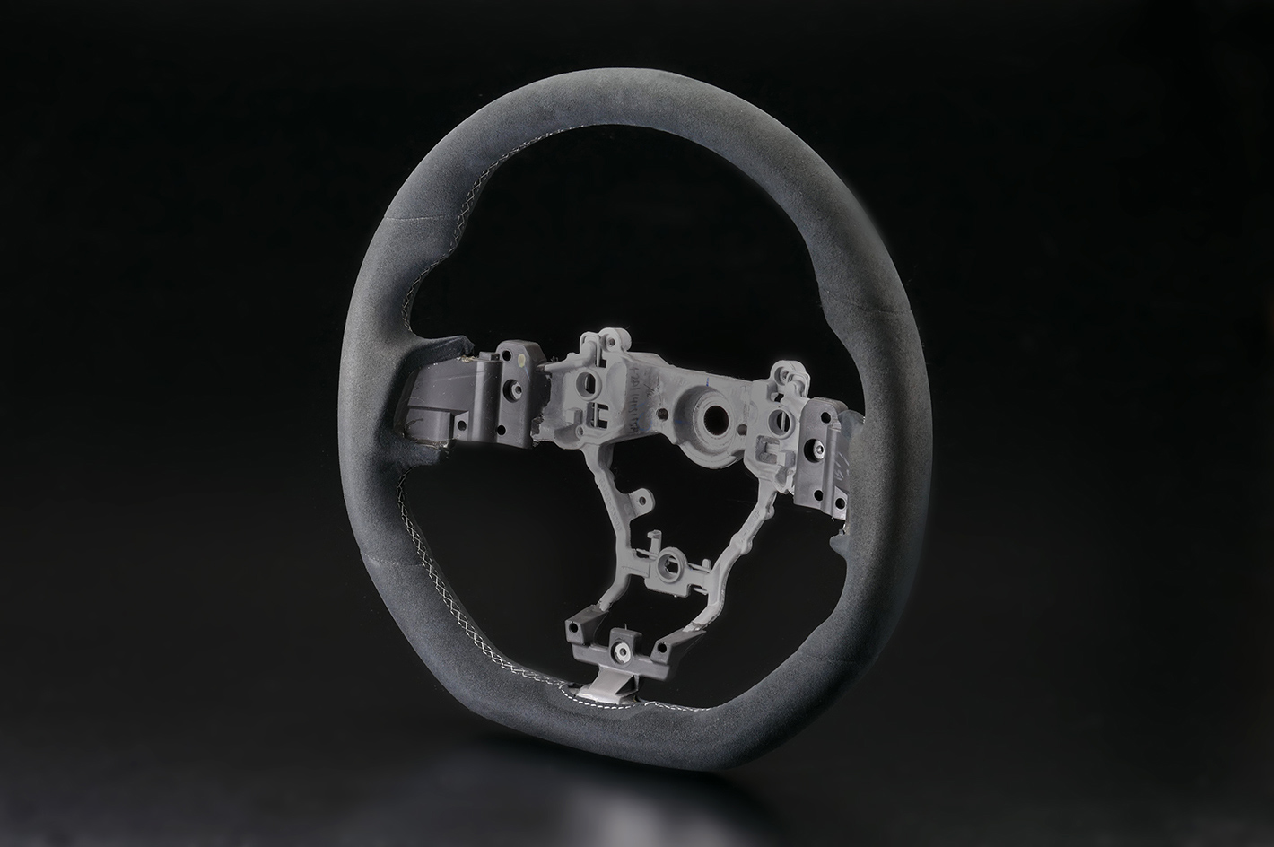 ステアリングホイール（ウルトラスエード）：LEVORG（VM