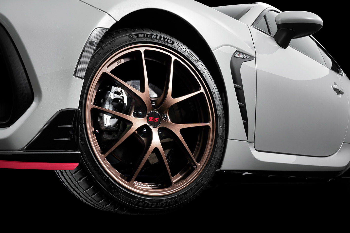 STIパフォーマンスホイール BBS 18インチ 7.5J（マットブロンズ