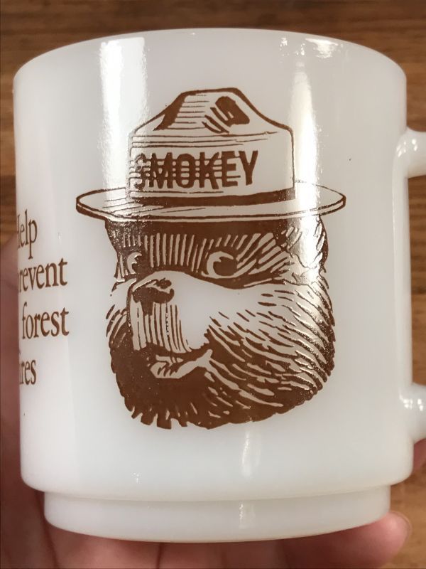 Glasbake “Smokey Bear” Milk Glass Mug スモーキーベア ビンテージ