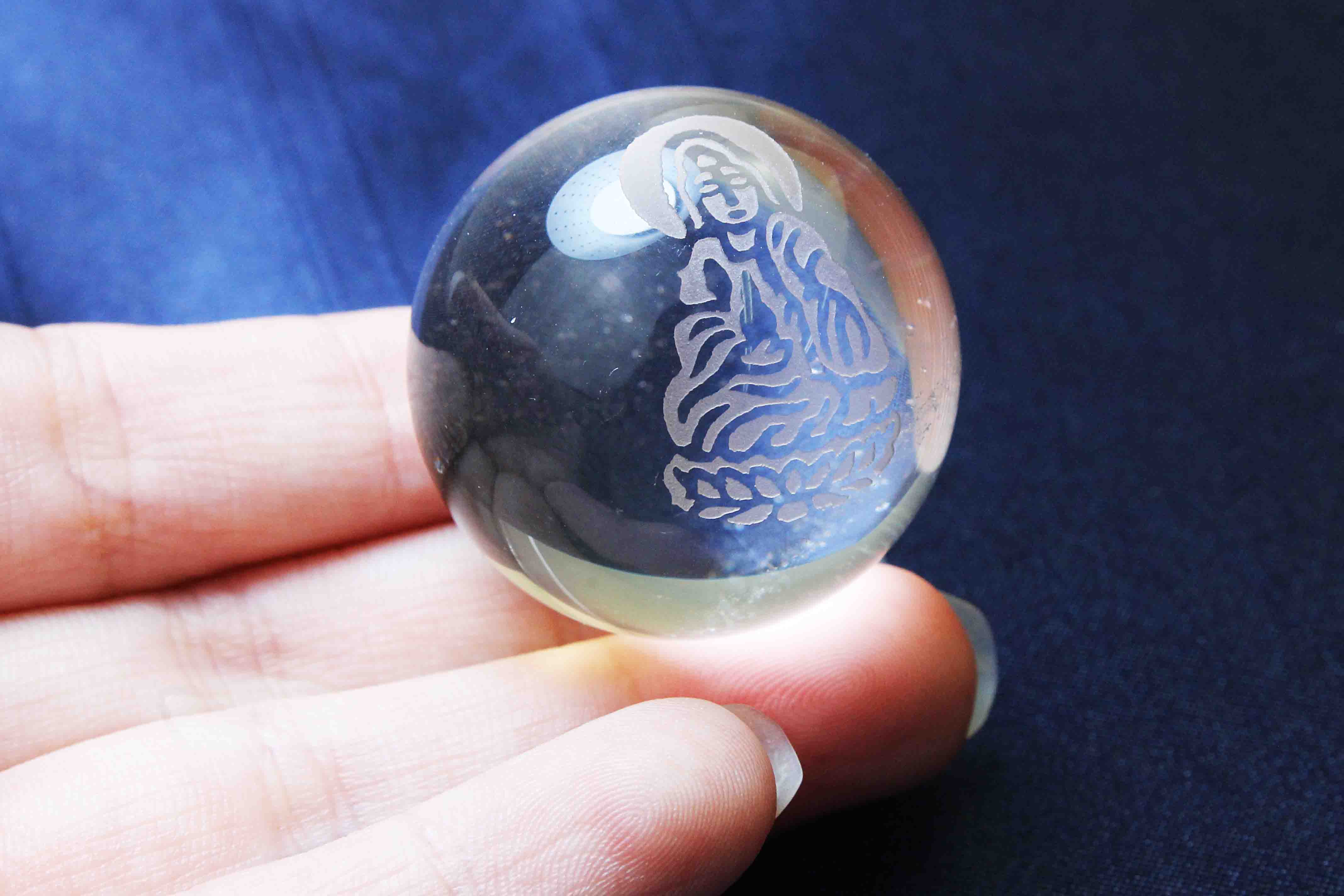 丸玉 彫り 観音菩薩 天然水晶 約30mm 品番： 74917491｜置物/オブジェ