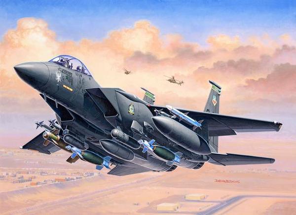 F-15E STRIKE EAGLE & bombs Revell 03972